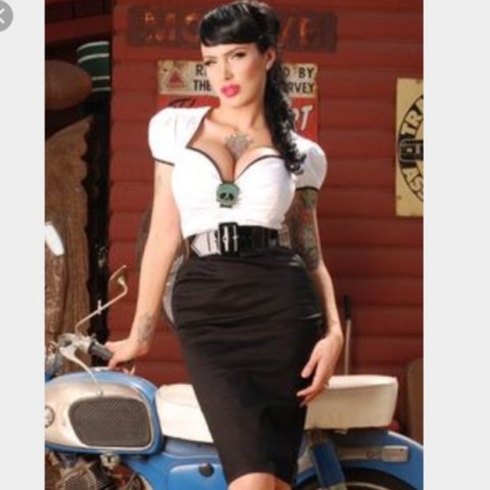 XS Deadly Dames Trouble Maker unicorn EUC